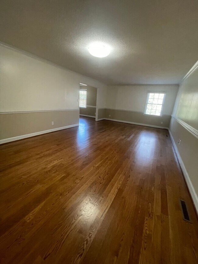 Spacious 3 Bedroom with Backyard Pool 2417 Rettrop Dr McLeansville NC