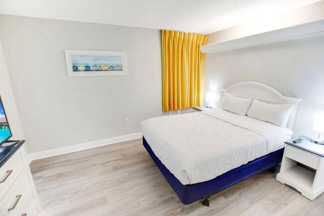 Building Photo - 1700 N Ocean Blvd