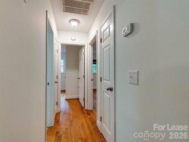 Building Photo - 5646 Oak Dr