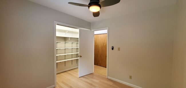 Building Photo - 4 Bedroom Parsonage Property 1 Mile to Fra...