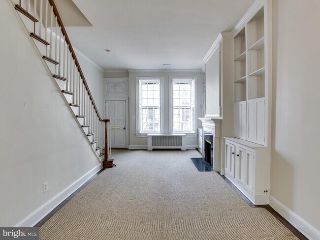 Building Photo - 1217 29th St NW