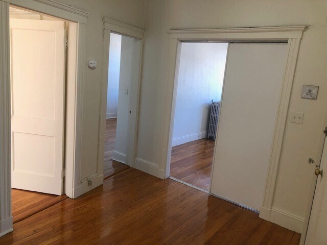 Building Photo - 127 Sutherland Rd