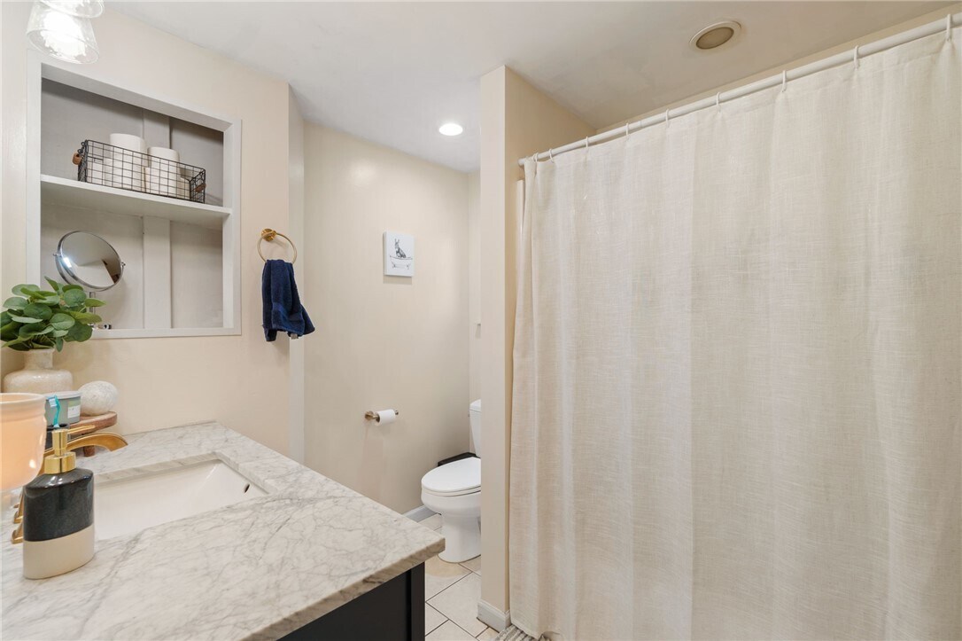 Bath - 16 Brownlee Blvd