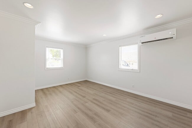 Building Photo - 403 N San Gabriel Ave