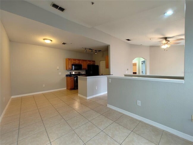 Building Photo - 826 Grand Regency Pointe