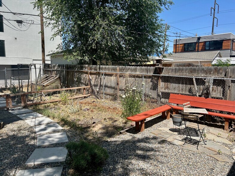 Backyard - 814 S Jefferson St