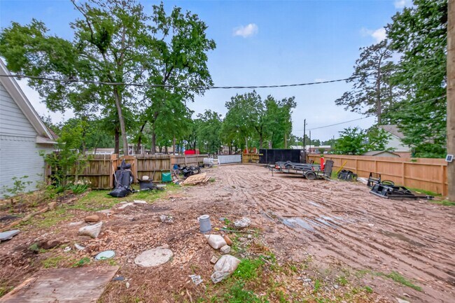 Building Photo - 30207 E Geneva Dr