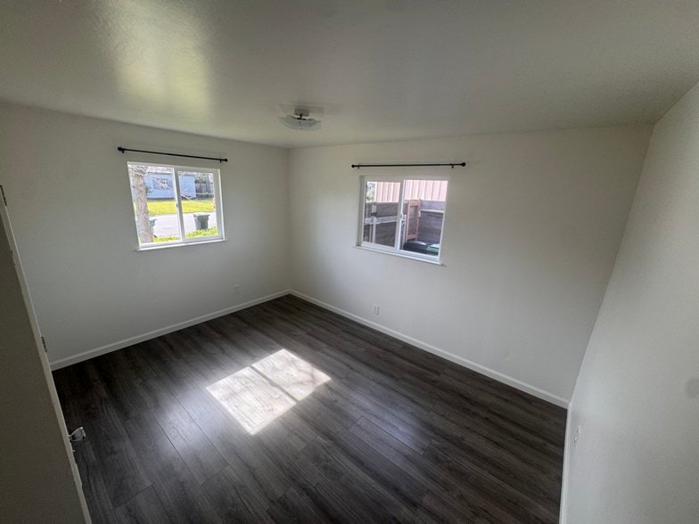 Building Photo - 2321-2321 Pamela Ln