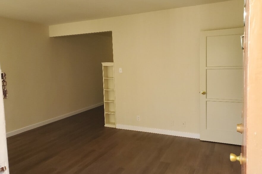 Living room - Westwood Apartments, Inc