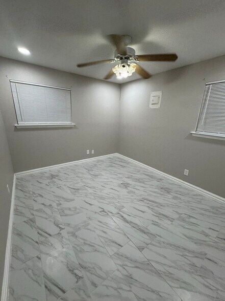 Building Photo - 1608 Muse St