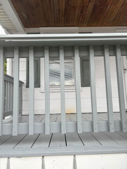 Building Photo - 12 S Plank Rd