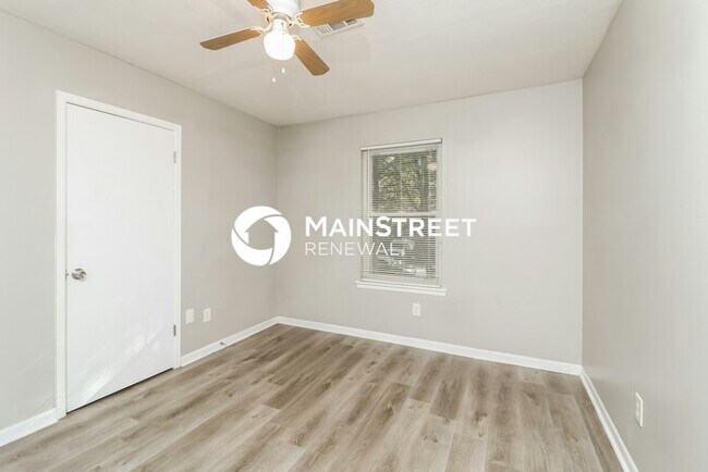 Building Photo - 3 Bedroom Pet-Friendly Home in Tucker, GA with Main Street Renewal