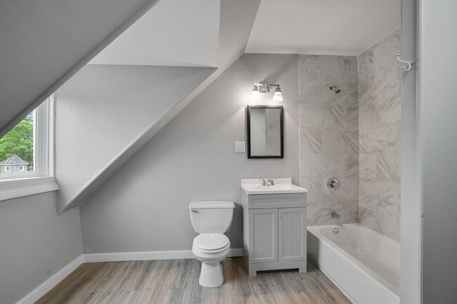 Building Photo - 1 Franklin Pl