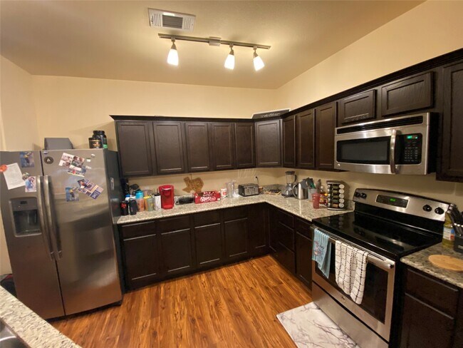 Building Photo - 1239 20th St