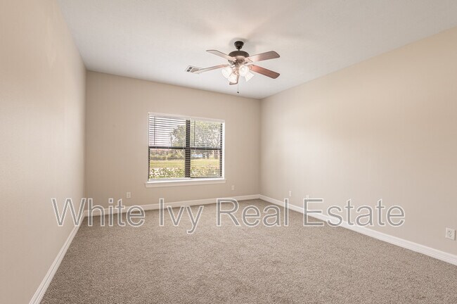 Building Photo - 2121 Normal Park Dr