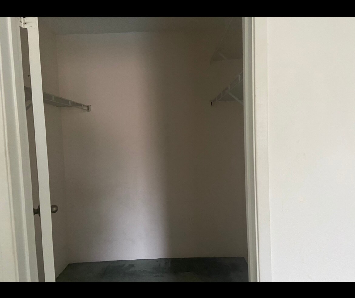 Building Photo - 17161 Alva Rd