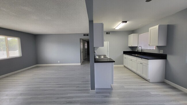 Building Photo - 3240 N Michael Way