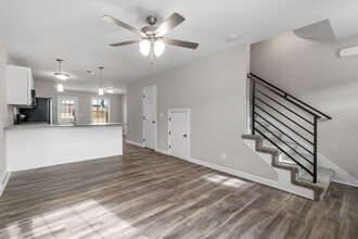 Building Photo - 103 Holland Dr.