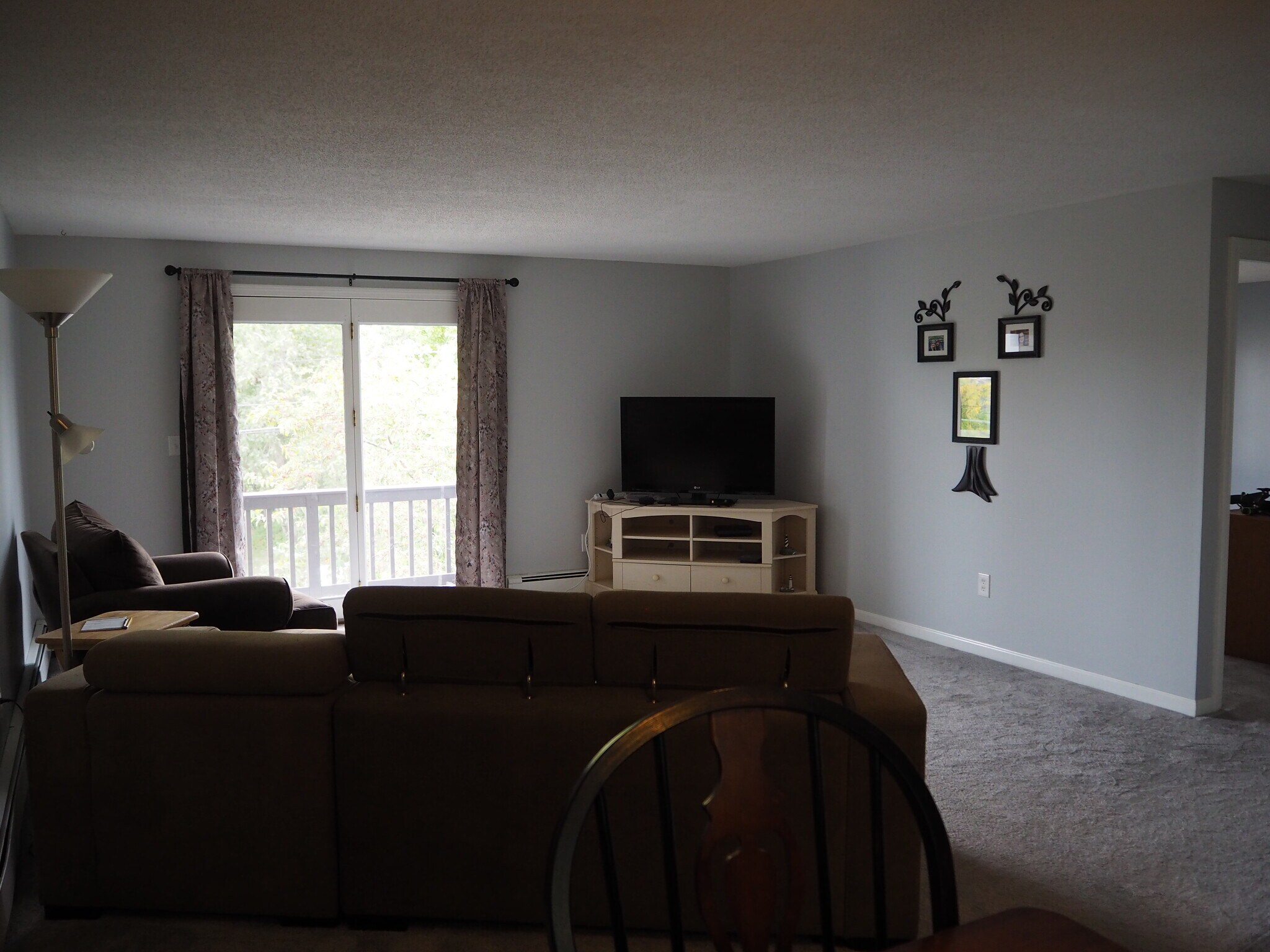 Family Room - 283 Privilege St