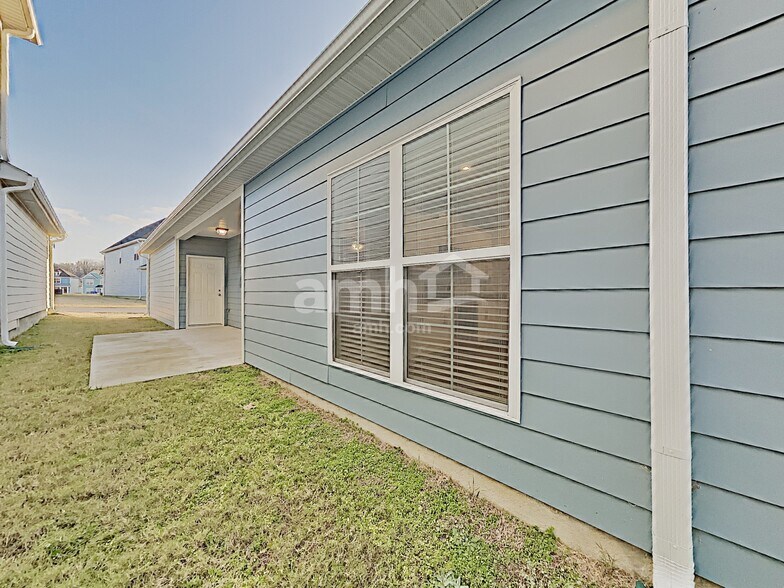 Building Photo - 5209 Tupelo St