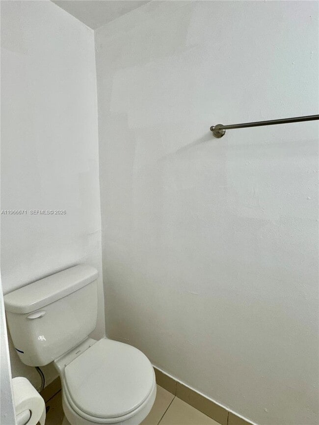 Building Photo - 1481 NE 150th St