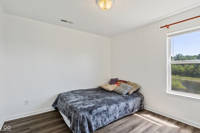 Building Photo - 1135 Highland Lake Way