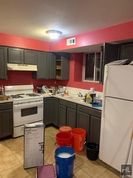 Building Photo - SHARROTTS ROAD