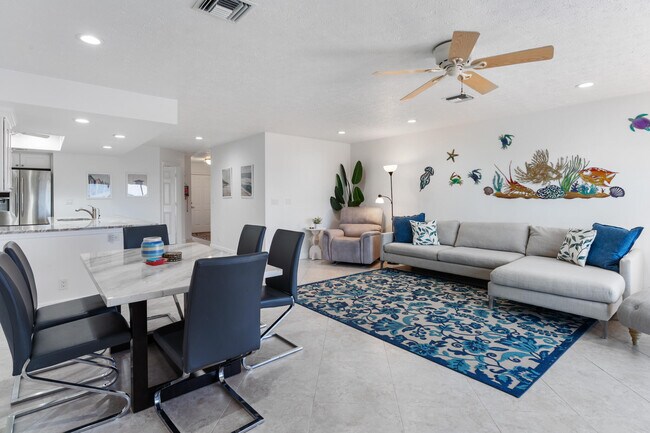 Building Photo - 2488 Harbour Cove Dr