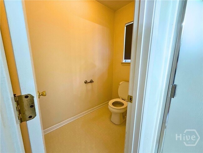 Building Photo - 144 Mills Run Dr