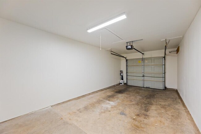 Building Photo - 8001 Brockman St