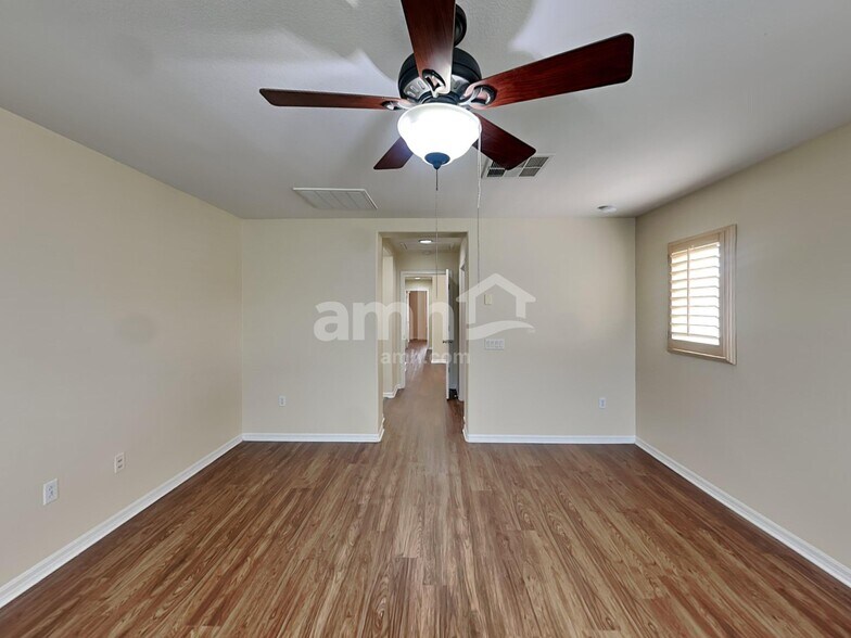 Building Photo - 136 Palatial Pines Ave