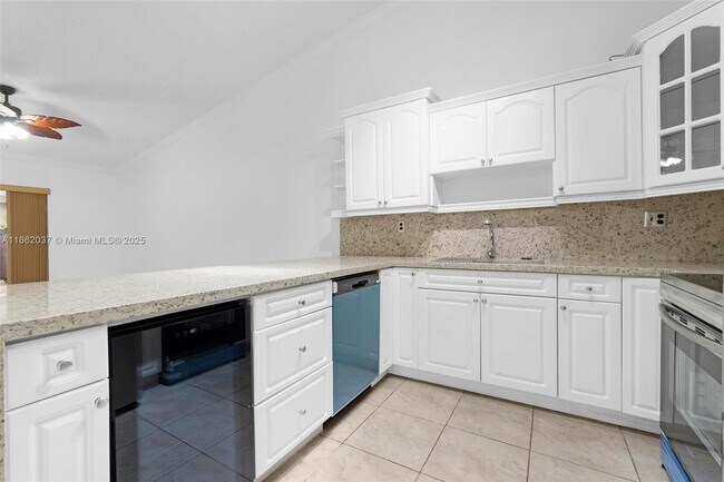 Building Photo - 6234 SW 151st Ct