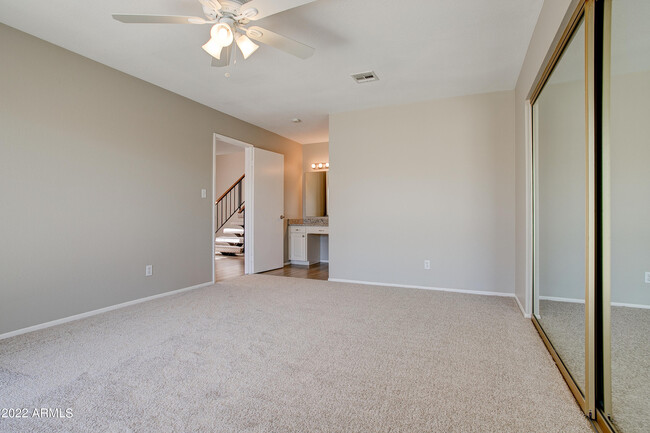 Building Photo - 11601 S Maze Ct
