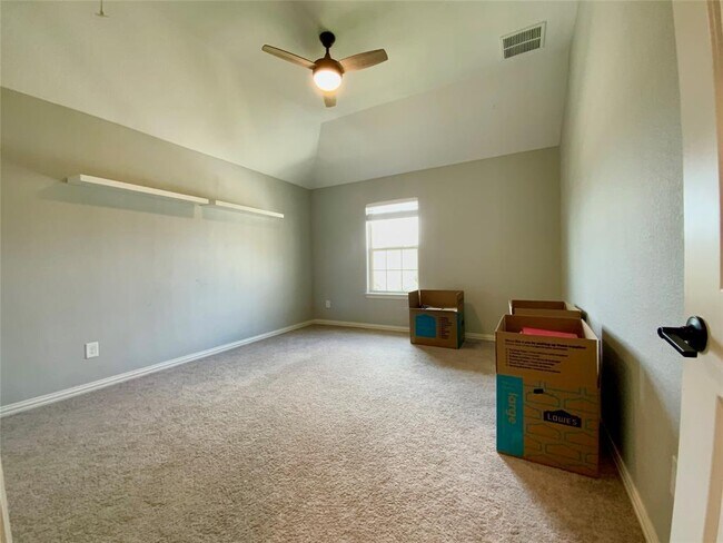 Building Photo - 3307 Columbus Way
