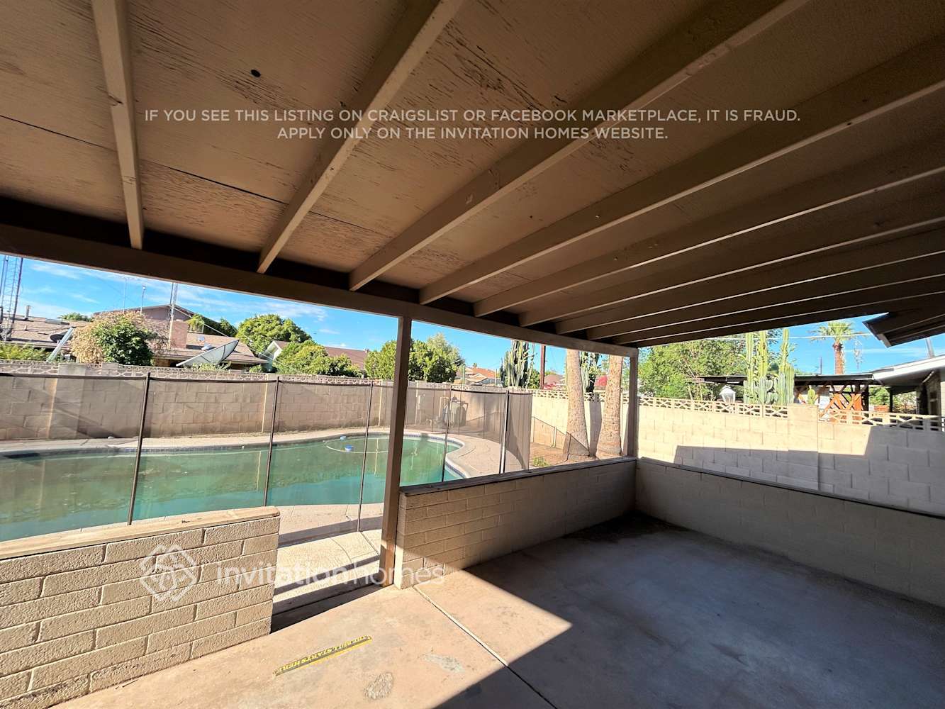 Building Photo - 4033 W San Juan Ave