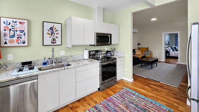 Building Photo - 1318 N 11th St