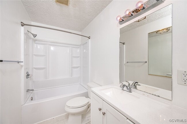 Building Photo - 7800 Tamarind Dr