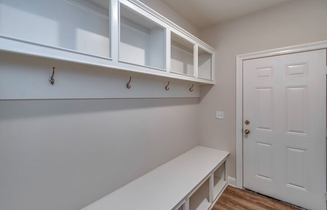 Building Photo - 867 Long Leaf Cir
