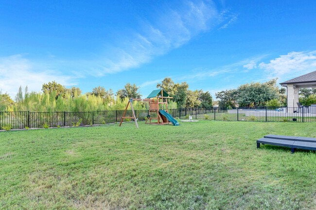 Building Photo - Beautiful Home in Lake Travis