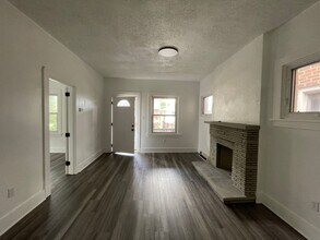 Building Photo - Available April 2026 - 2 Bedroom Home in Dormont w/ Central AC and Off-Street Parking Pad!