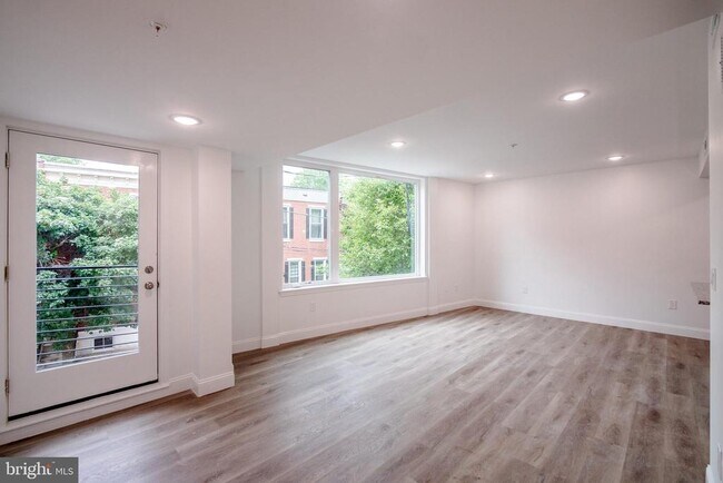 Building Photo - 129 Washington Ave