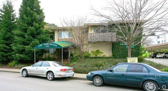 Northview Aparments - The Northview Apartments