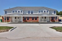 Building Photo - ? Spacious & Stylish 4-Bedroom Duplex? 1/2 off 1st Month