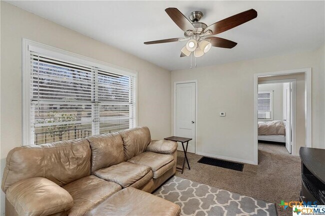 Building Photo - 1902 S 9th St