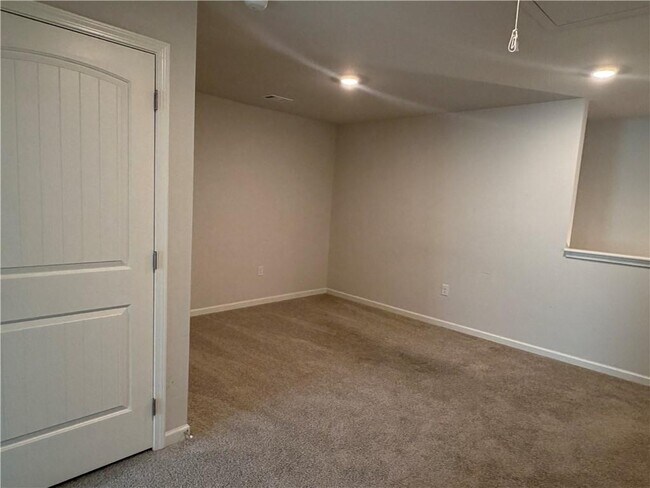 Building Photo - 3101 Greyton Dr