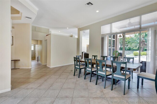 Building Photo - 4070 Sanderling Ln