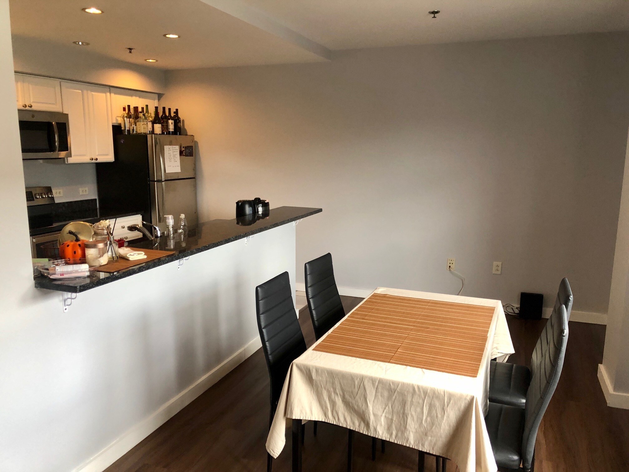 Building Photo - 534 Commonwealth Ave