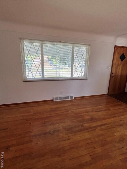 Building Photo - 29213 Ruthdale St