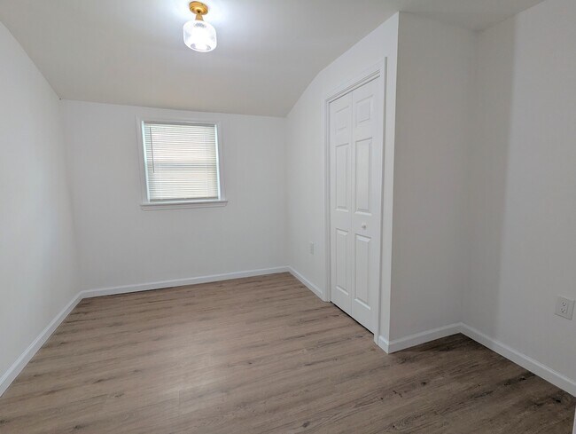 Building Photo - 309 Grand Ave