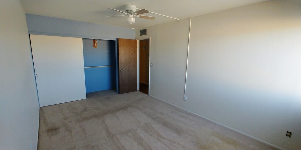 Master Bedroom - 4423 Plaza Vista